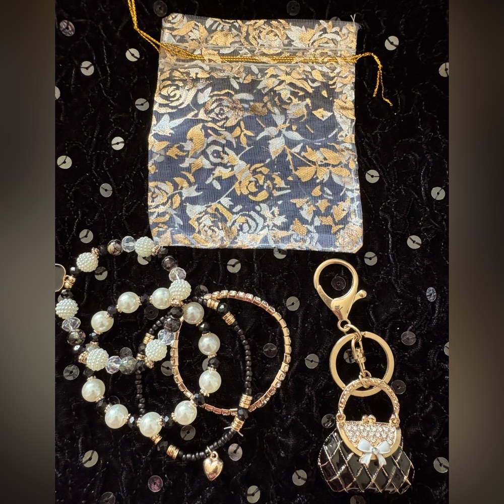Gold and Black 4pc Bracelet and Bag Charm GiftSet